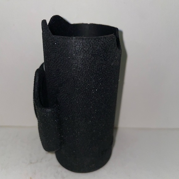 Bath & Body Works Bat Holds Their 3oz Hand Sanitizer Spray or 2.5oz Travel Mist - Picture 4 of 8